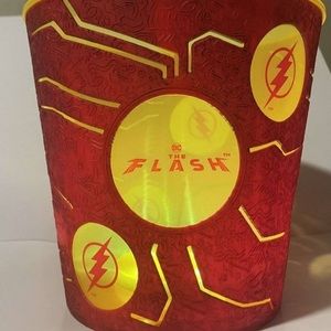 AMC EXCLUSIVE! Flash Light up Popcorn Bucket!!